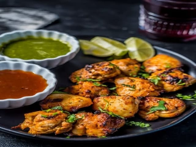 Chicken Tikka Medium Tray.